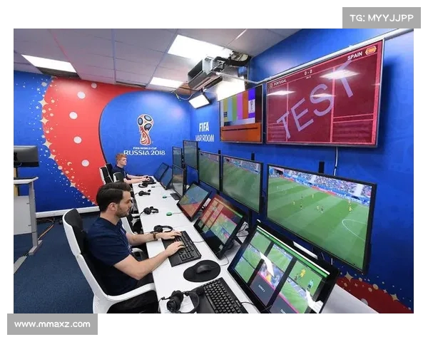 英超VAR房间揭秘：如何利用科技改变足球裁判判罚的未来