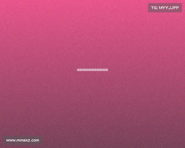 远射破门绝妙技：精准弧线撕开防线攻破球门